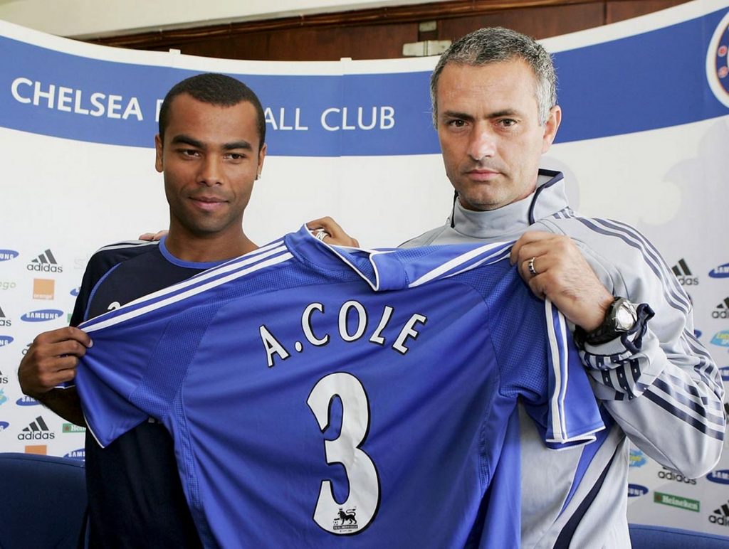 Ashley Cole will join Frank Lampard for his interim spell at Chelsea. 