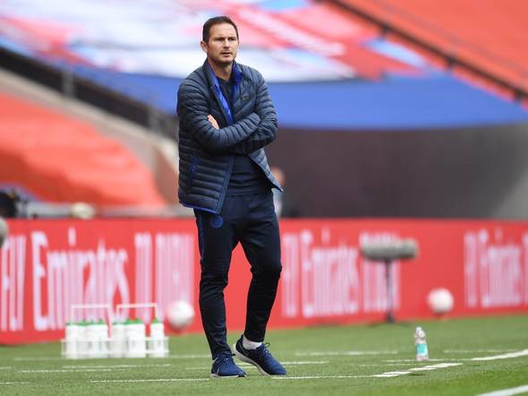 Frank Lampard urgs Chelsea stars to stay grounded