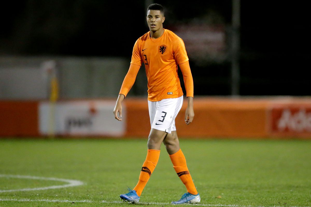 Xavier Mbuyamba during a match for the Netherlands youth team.