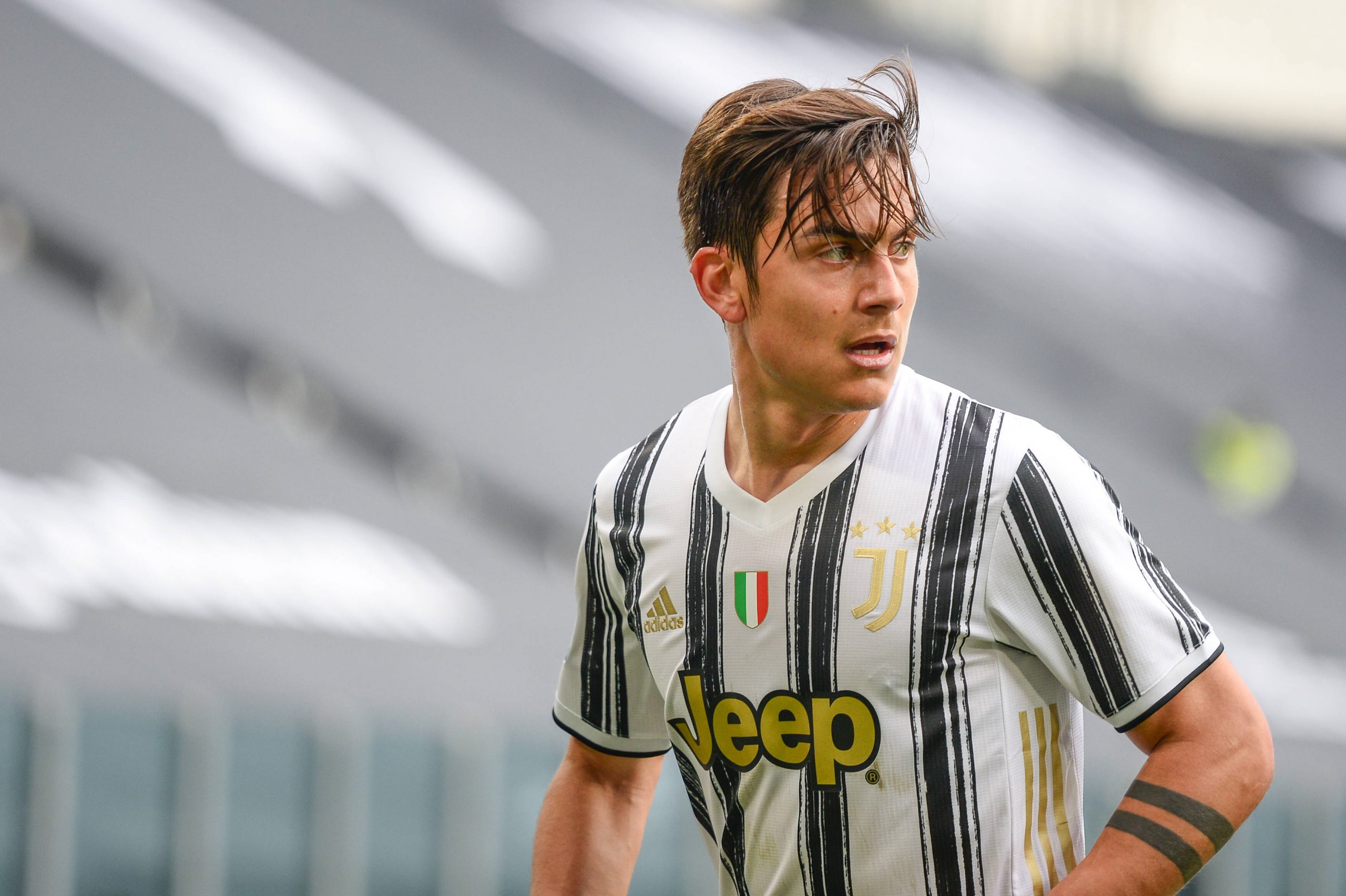 Transfer News: Chelsea among clubs offered Juventus star Paulo Dybala.