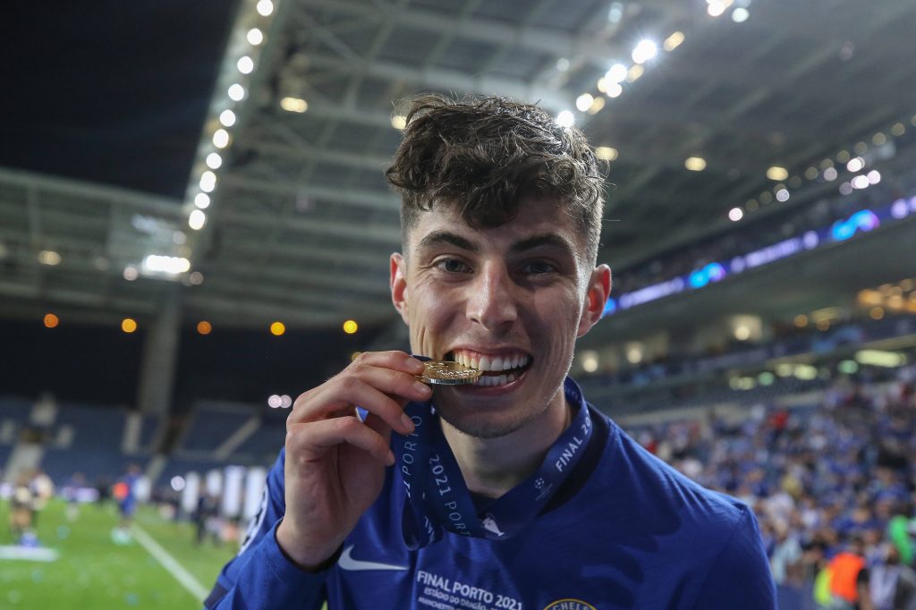 Bayern Munich joins Arsenal in a race to sign Chelsea star Kai Havertz.