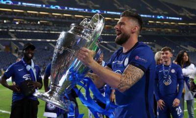 Olivier Giroud of Chelsea celebrates during the UEFA Champions League match