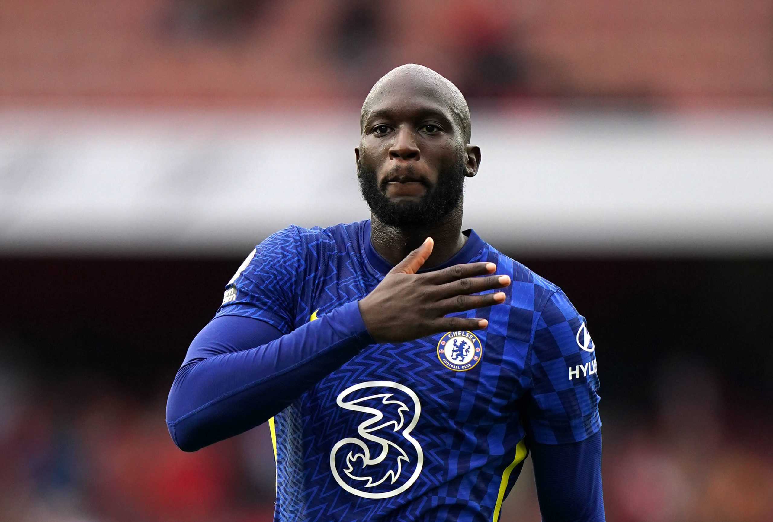 Chelsea tell Romelu Lukaku to lower his salary demands with AS Roma transfer on the cards.
