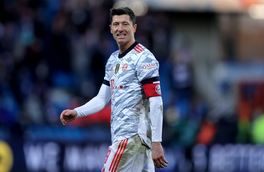 Transfer News: Chelsea are considering a move for Robert Lewandowski if Barcelona fail to sign him.