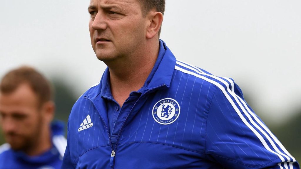 Newcastle United are interested in Chelsea academy chiefs Neil Bath and Jim Fraser.