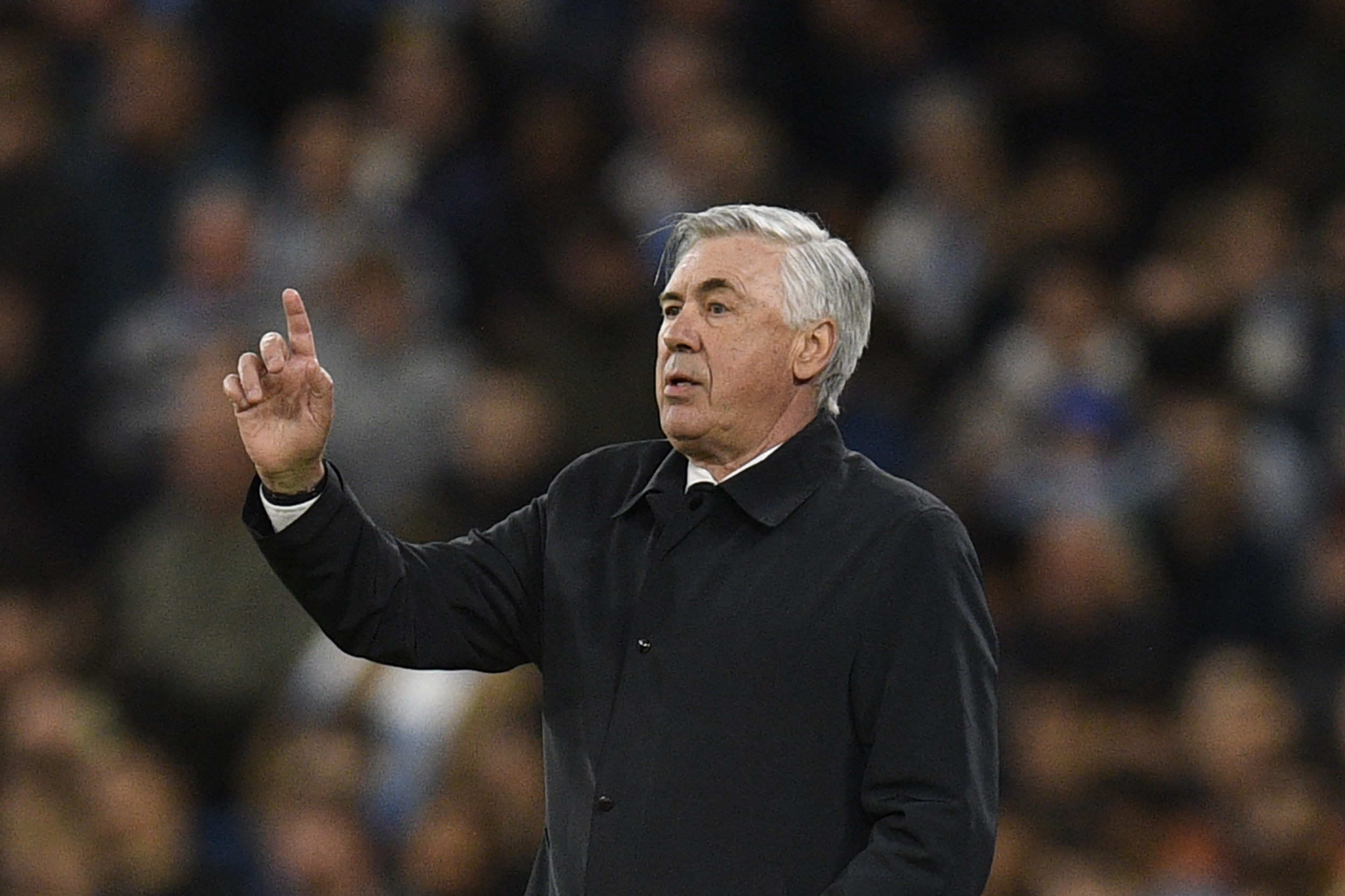 Ancelotti opens up possibility of Real Madrid signing Chelsea defensive target in bargain deal
