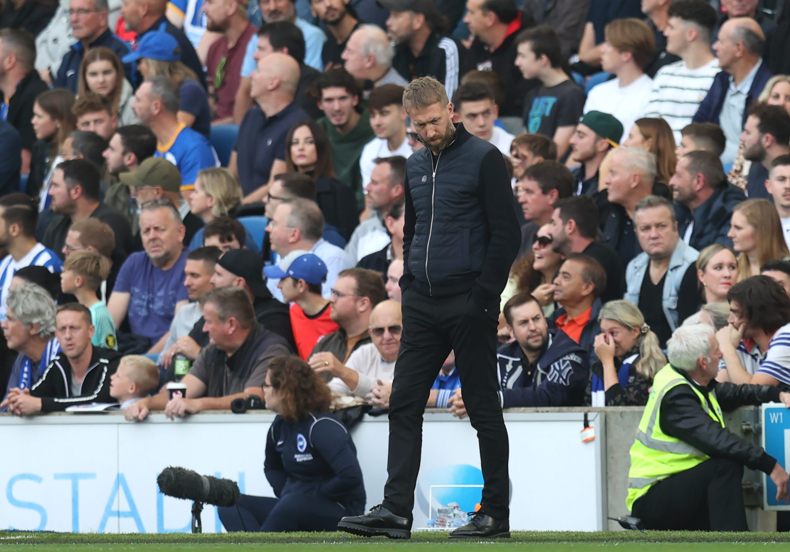 Chelsea boss Graham Potter plots to balance work and rest ahead of World Cup break.