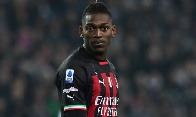 Chelsea target Rafael Leao intends to stay put at AC Milan.