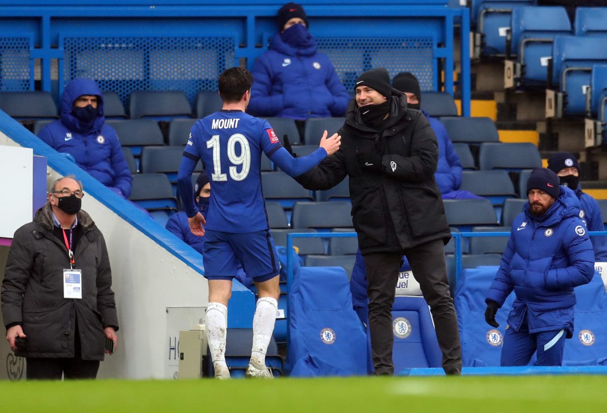 Frank Lampard and Chelsea midfielder Mason Mount. (Photo by Catherine Ivill/Getty Images)