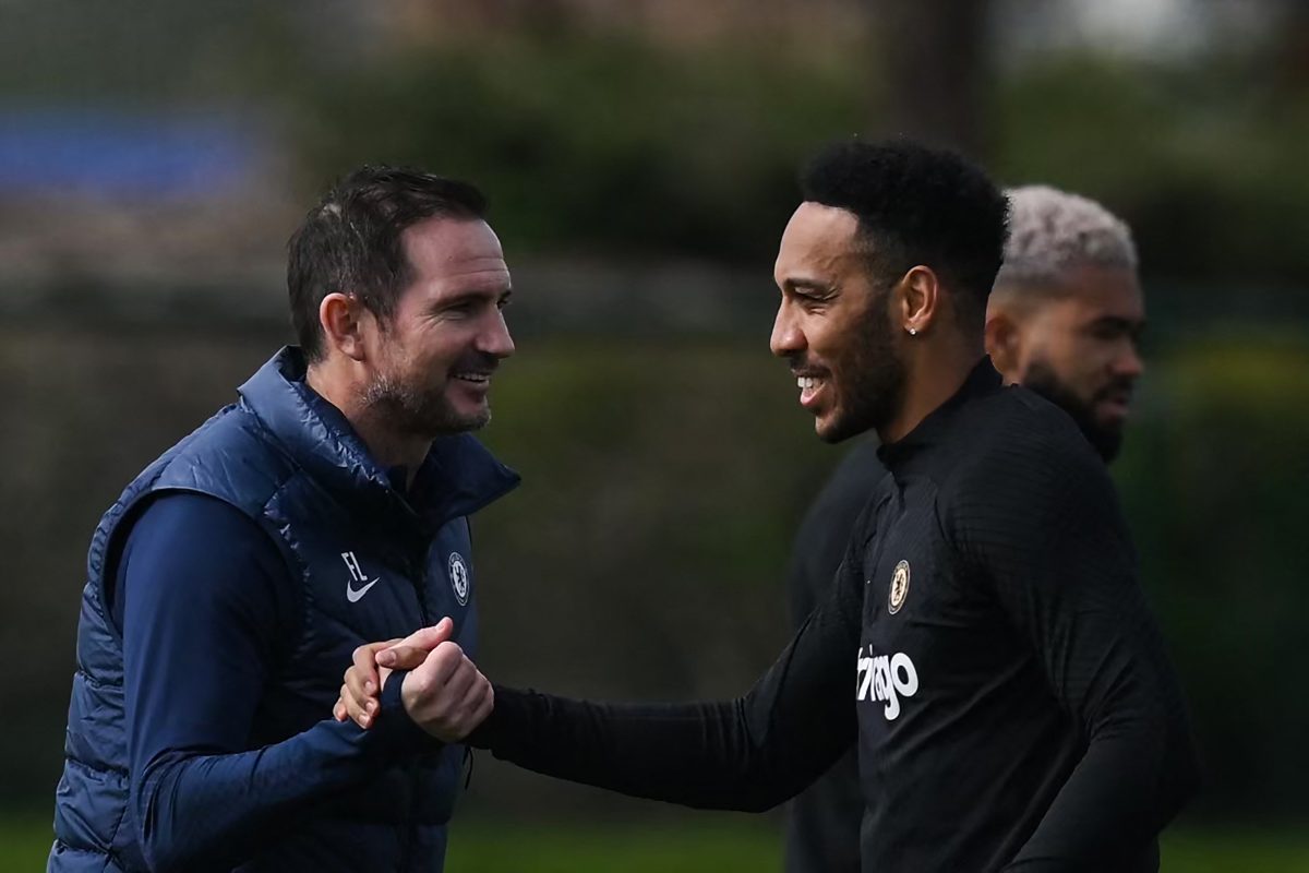 Former Chelsea manager Lampard and player Aubameyang. (Photo by DANIEL LEAL/AFP via Getty Images)