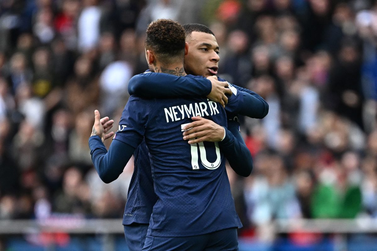 PSG Transfer News: Journo says only Premier League can afford Chelsea target Neymar Jr.