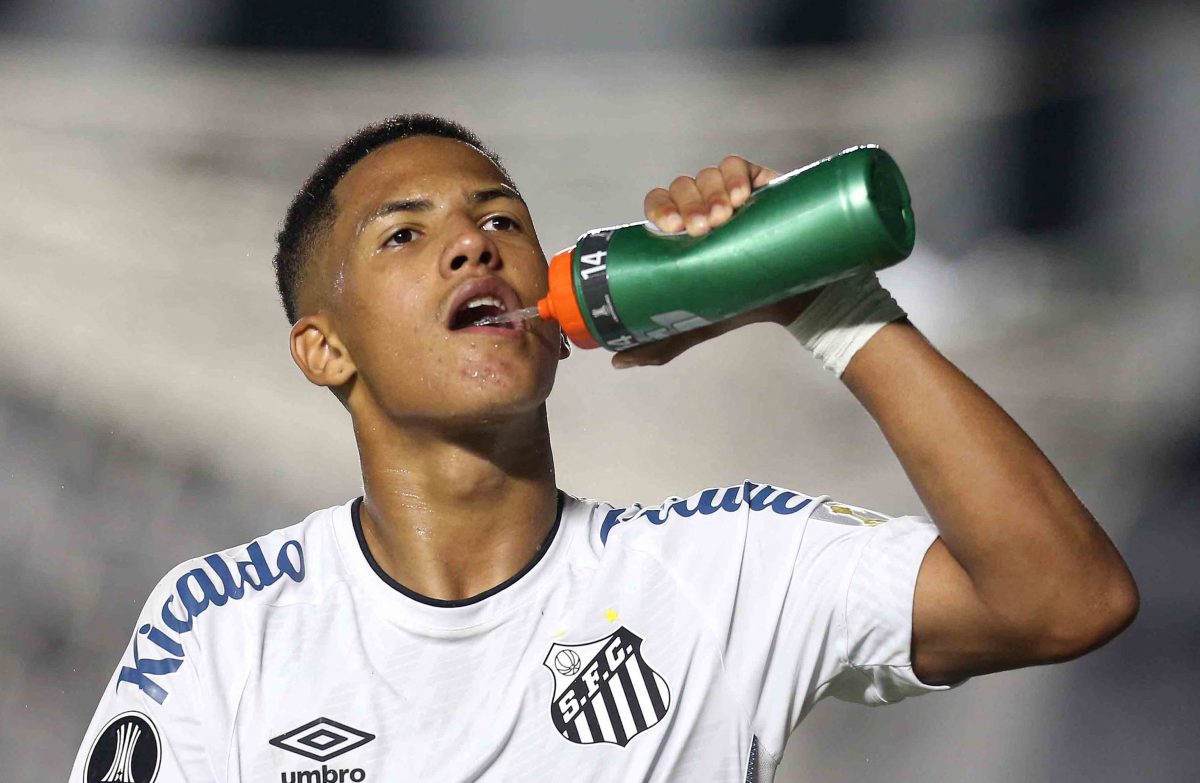 Gabriel has been breaking records in the Brazilian League; the 18-year-old became the youngest player to make his debut against Fluminense at 15 years and 308 days.. (Photo by GUILHERME DIONIZIO / POOL / AFP) (Photo by GUILHERME DIONIZIO/POOL/AFP via Getty Images)