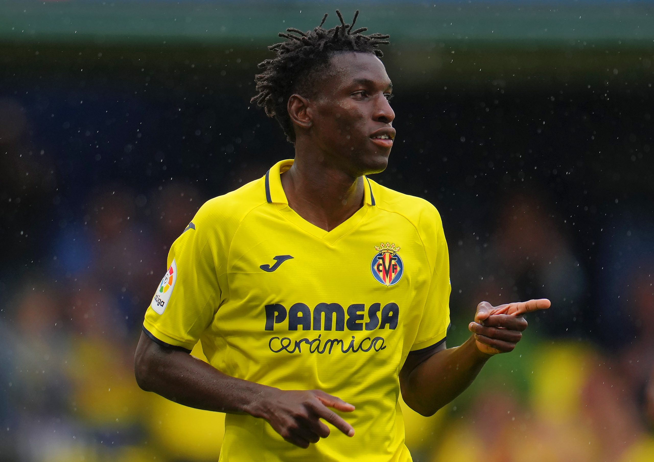 Nicolas Jackson of Villarreal CF celebrates after scoring against Athletic Bilbao. (Photo by Aitor Alcalde/Getty Images)
