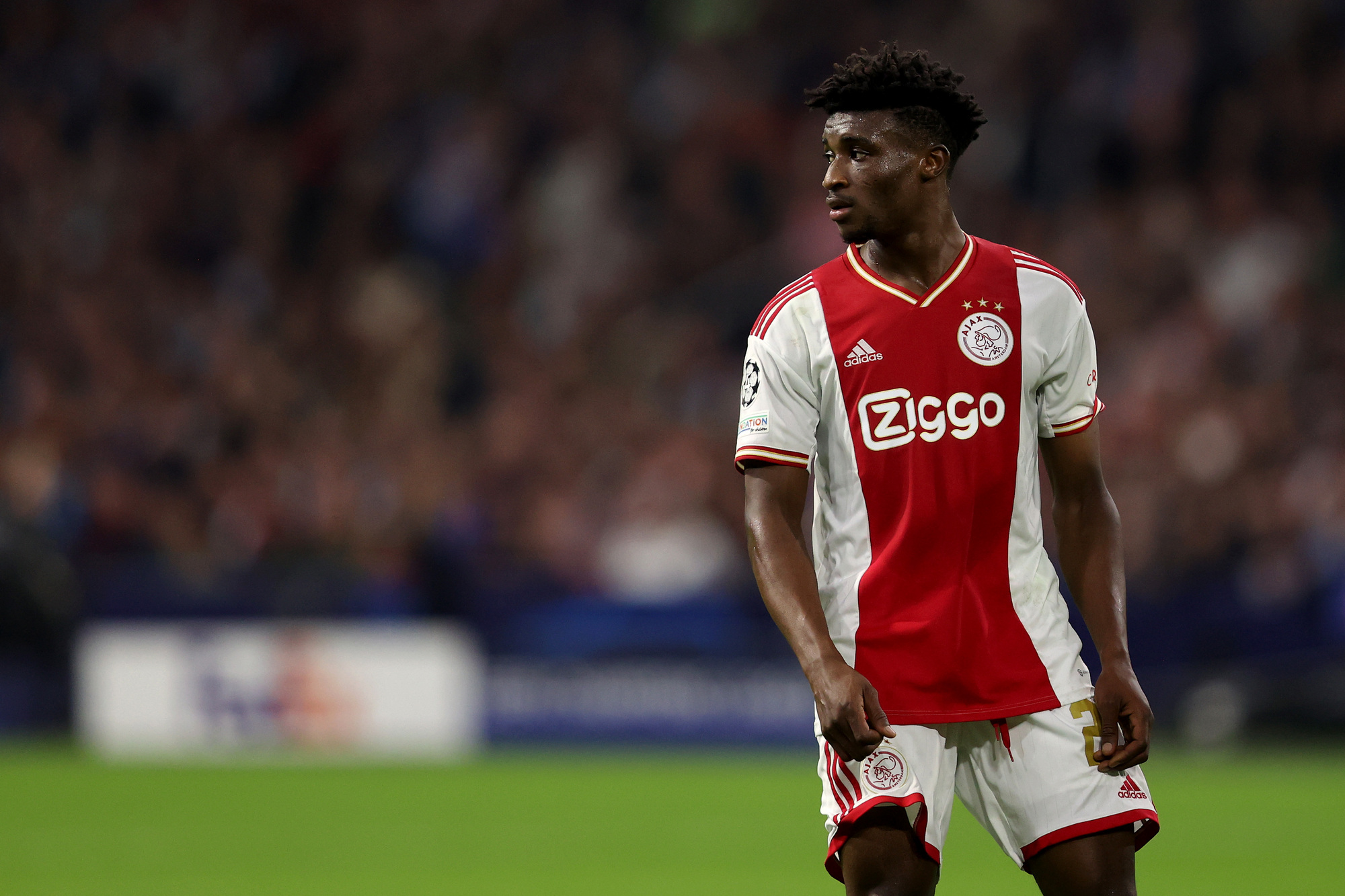 Chelsea miss out on Mohammed Kudus as West Ham United reach agreement with Ajax Amsterdam.