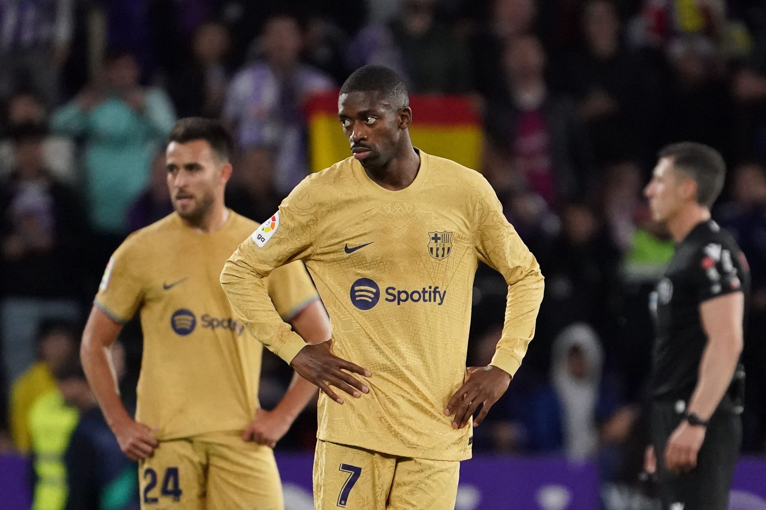 Barcelona forward Ousmane Dembele is attracting interest from Chelsea.