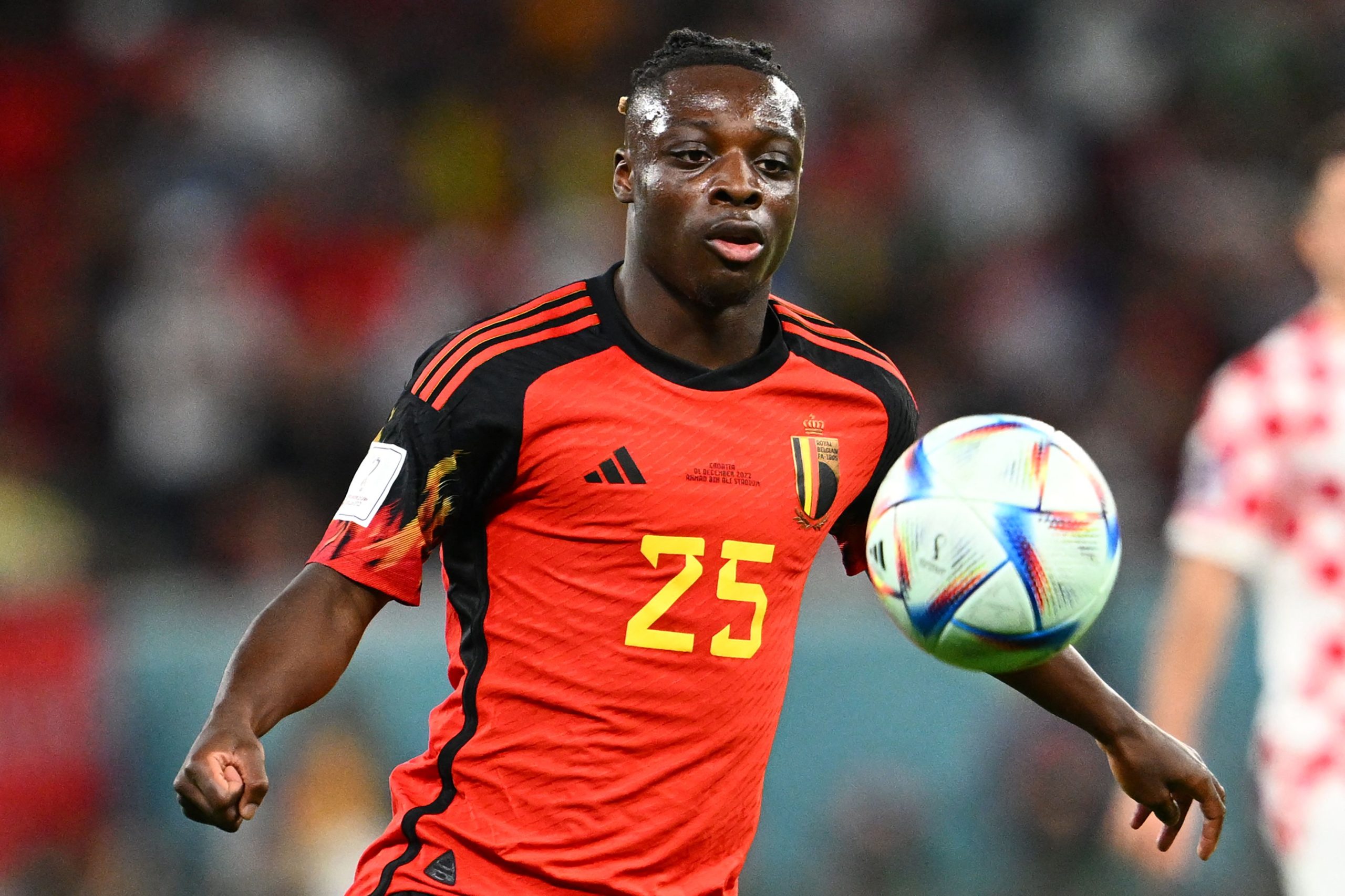 Manchester City agree €65 million fee with Stade Rennais for Chelsea target Jeremy Doku.