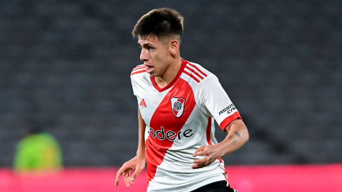 Chelsea target Claudio Echeverri of River Plate close to sealing move to Manchester City. 