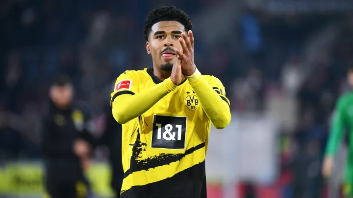Chelsea are pricing Borussia Dortmund out of a deal for Ian Maatsen.